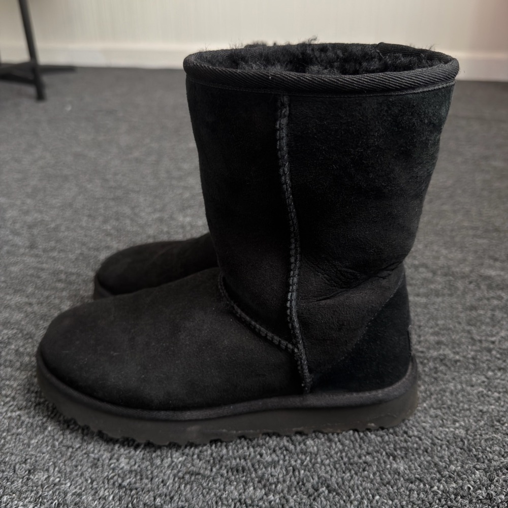 UGG Women's Classic II Short Shearling Boots